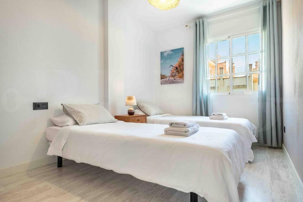 Spacious & Authentic By Rems Apartment