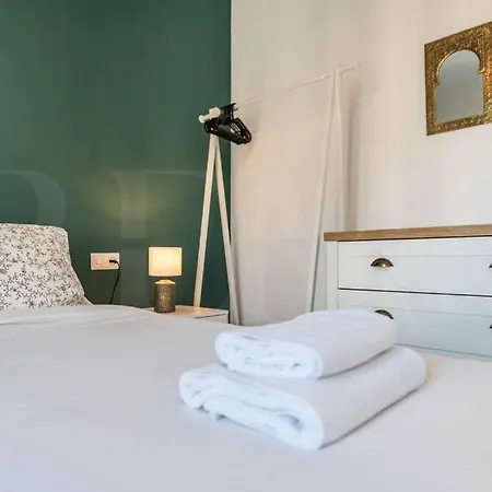 Spacious & Authentic Apartment By Rems Malaga Exterior photo